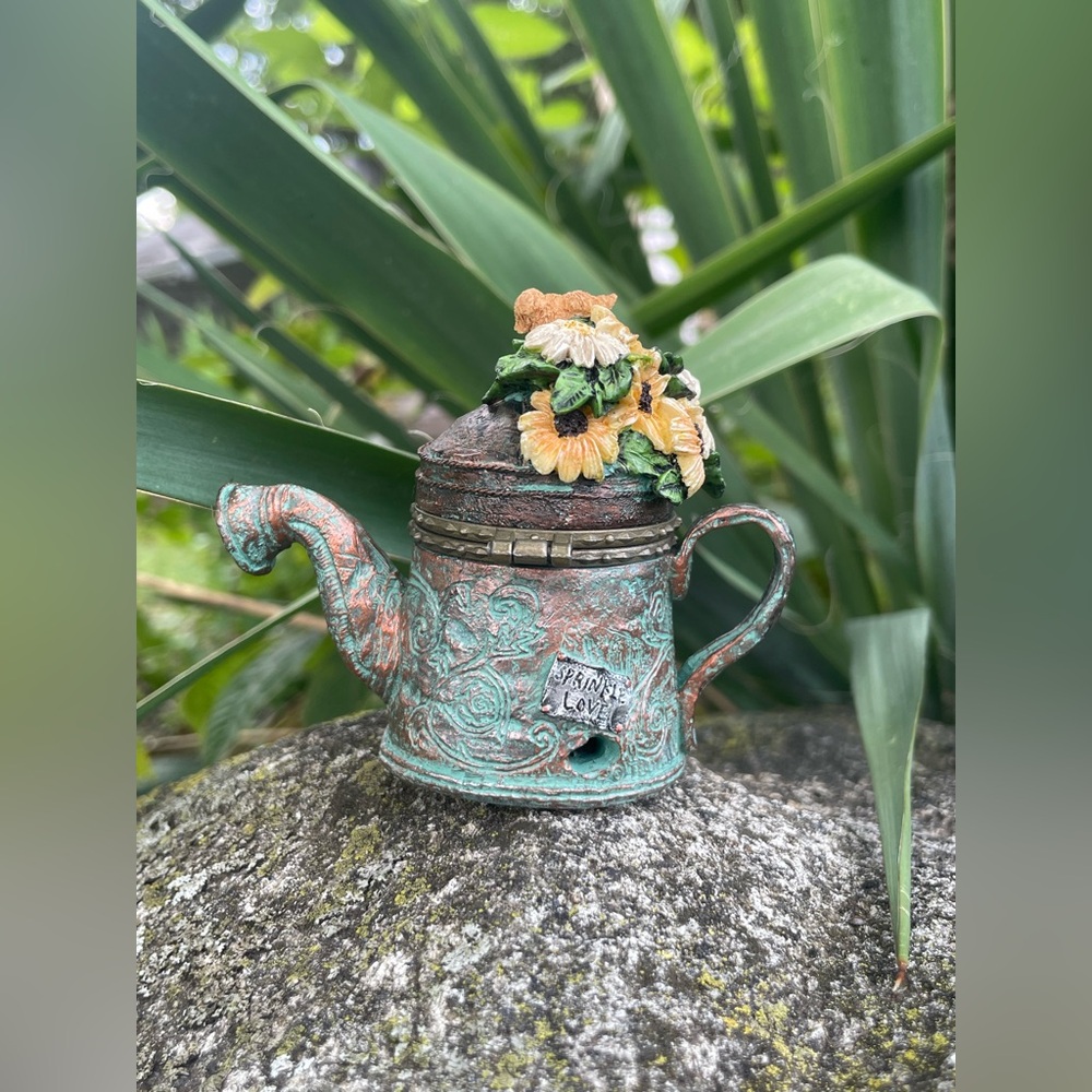 Vintage Boyd’s Bear Tillie’s Watering Can - Picture 8 of 14